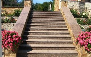 Что следует учесть при установки каменной лестницы в доме?